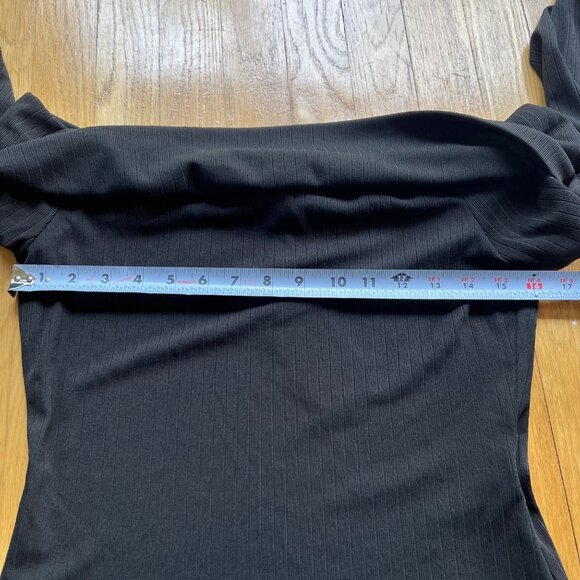 Lovers + Friends Size L NEW Black Fletcher Off Shoulder Bell Sleeve Ribbed Top - Picture 10 of 15